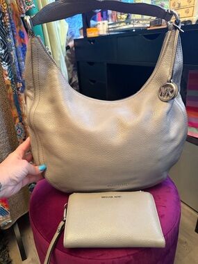 Michael Kors Grayish Taupe Pebbled Leather Hobo Shoulder Bag